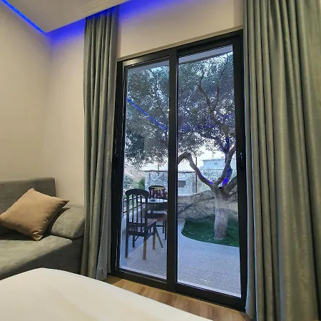 Hostel Mehmeti Sarande