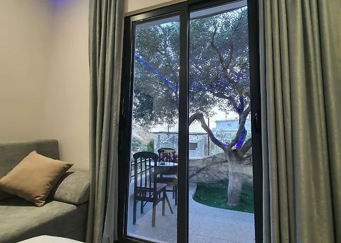 Hostel Mehmeti Sarandë
