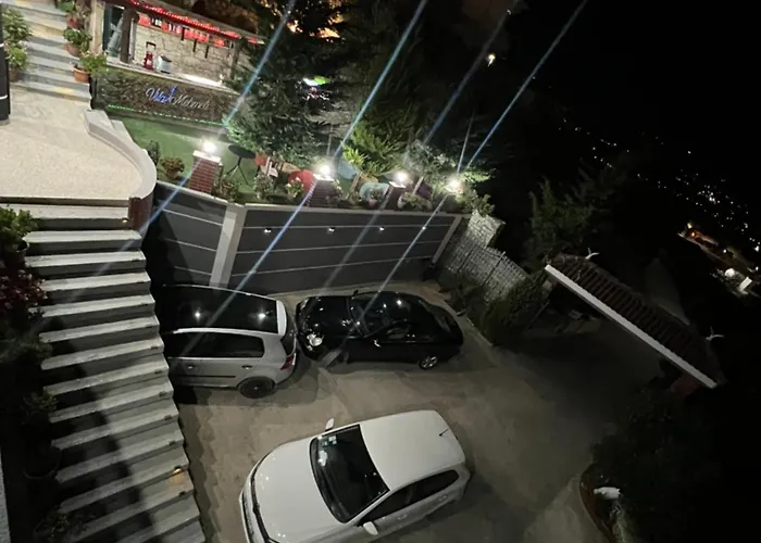 Mehmeti Hostel *
